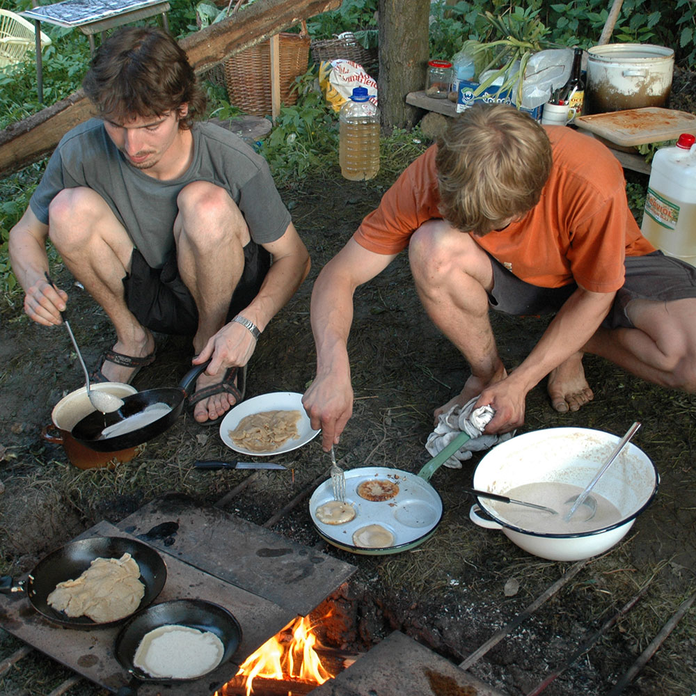 Festival Food - The Festival Eating and Festival Cooking Guide - festival campsite cooking